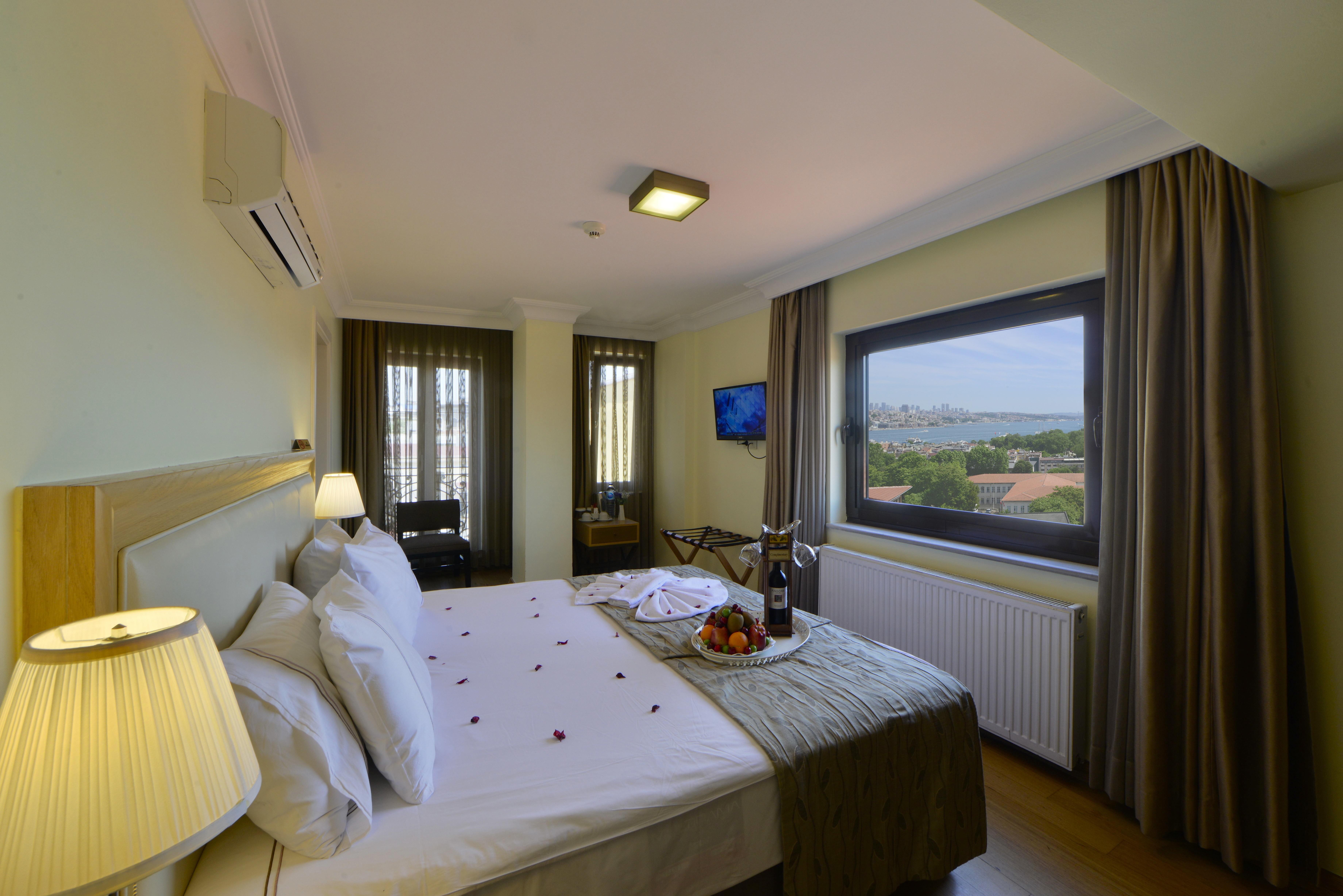 Agora Life - Special Class Otel 4*